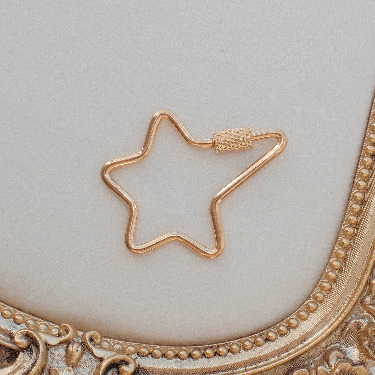 No.8 Gold Charm Holder