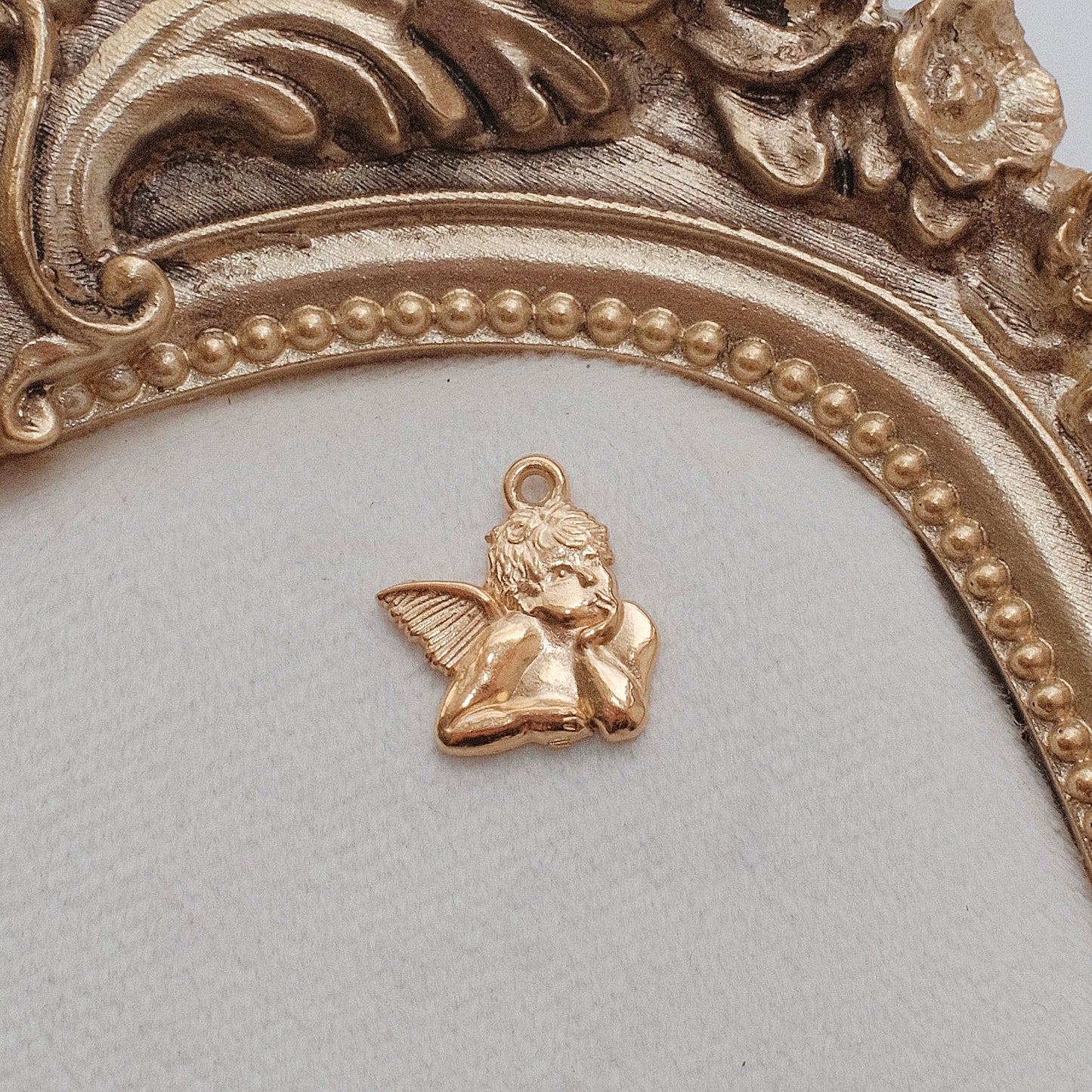 Gold Cutesy Cherub Charm