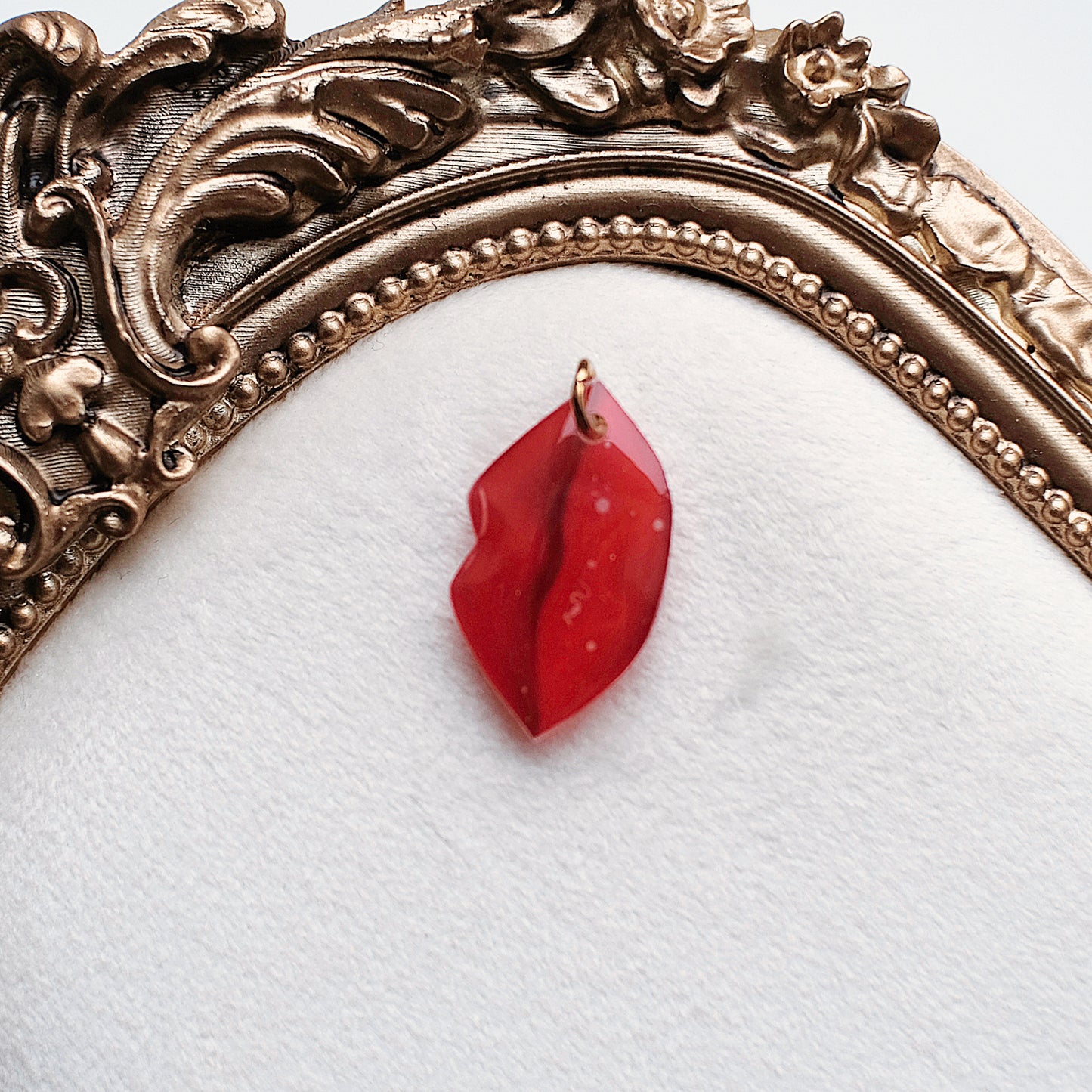 Lips Pix Charm