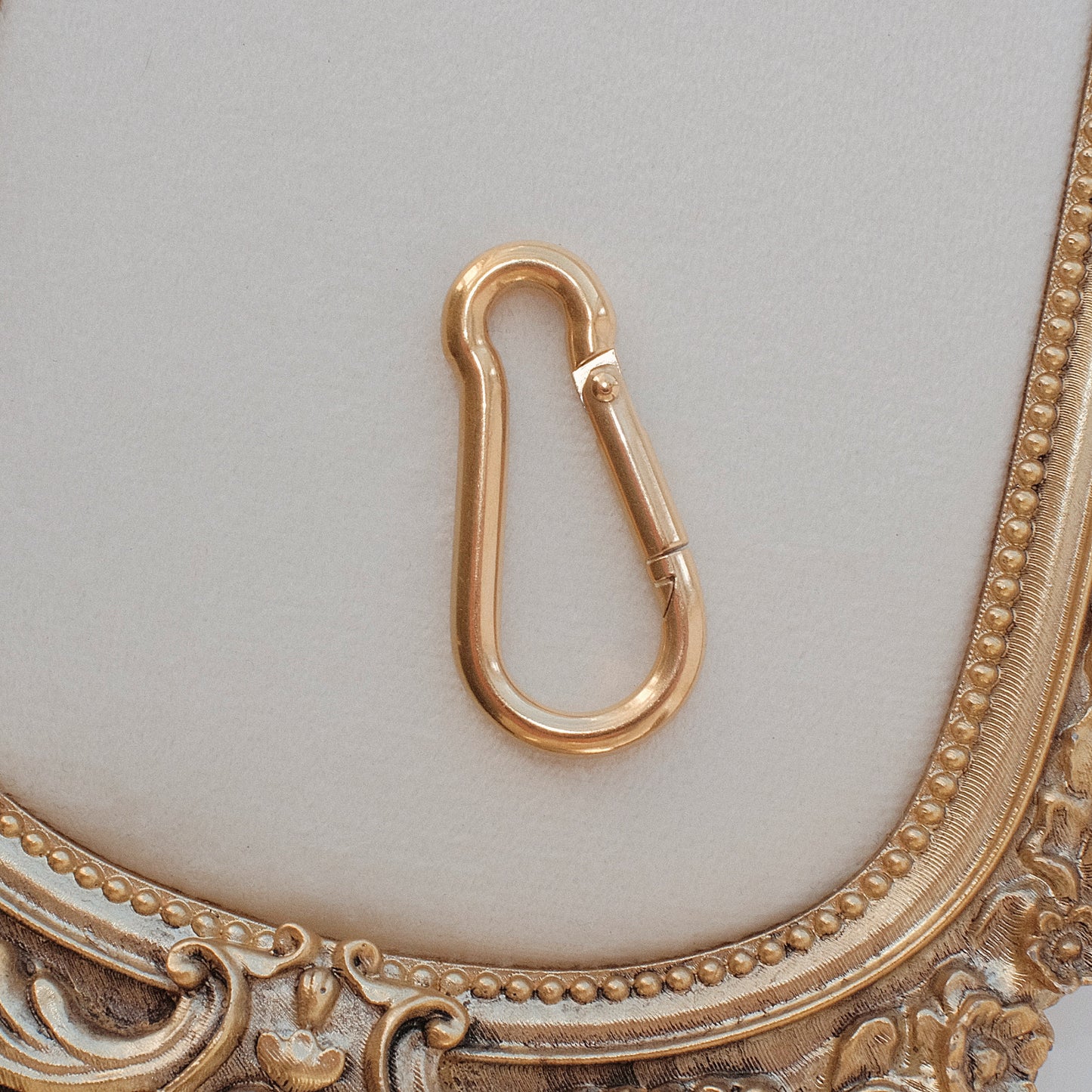 No.4 Gold Charm Holder