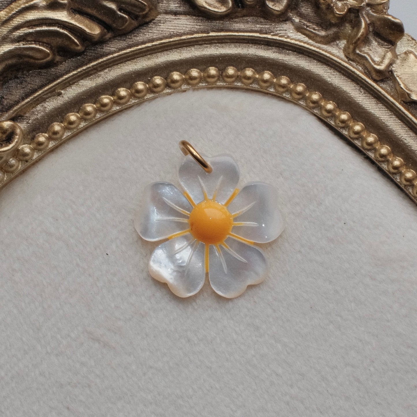 Daisy Charm
