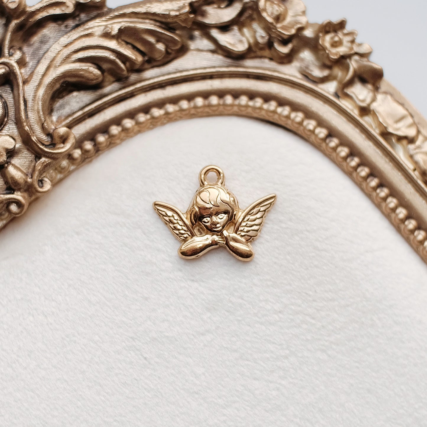 Gold Cutesy Cherub Charm