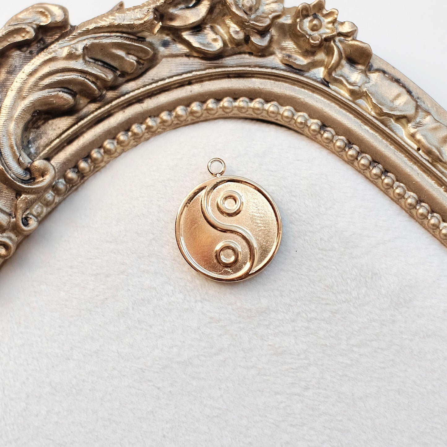 Gold Ying and Yang Charm