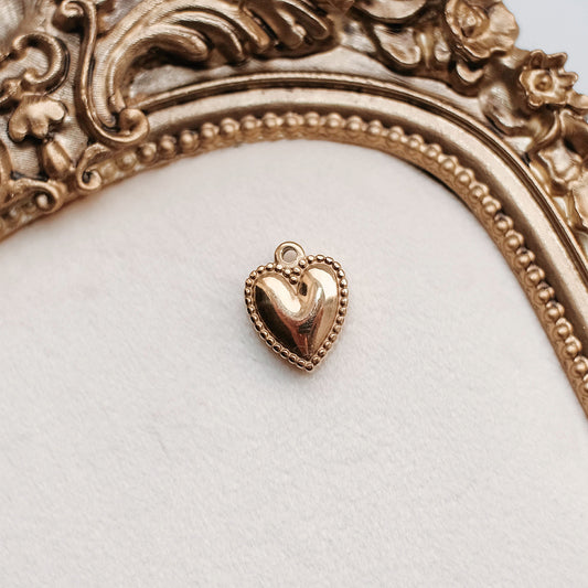 Gold Cutesy Heart Charm