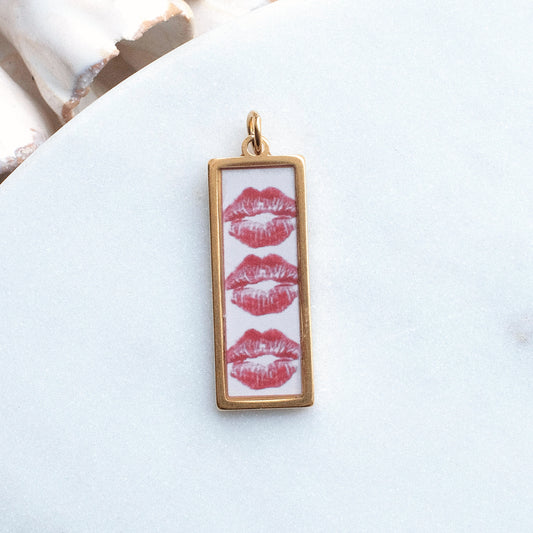 Gold Lips Pix Charm