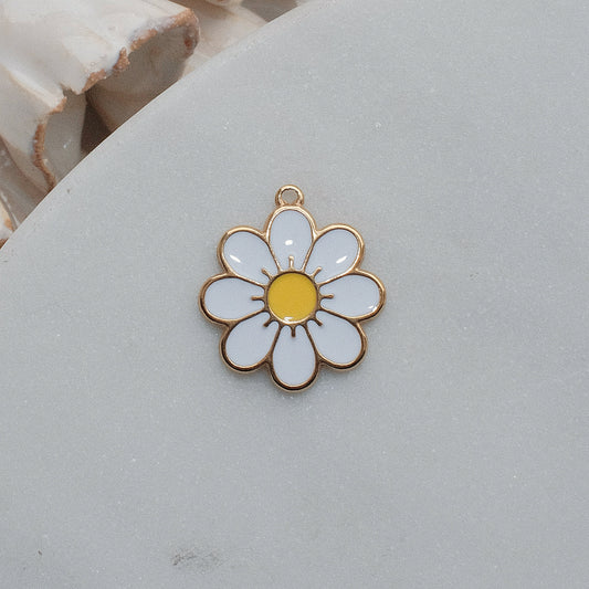 White Daisy Charm